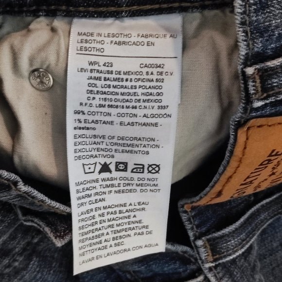 Signature by Levi Strauss relaxed straight jeans size 38x32 - Picture 5 of 6